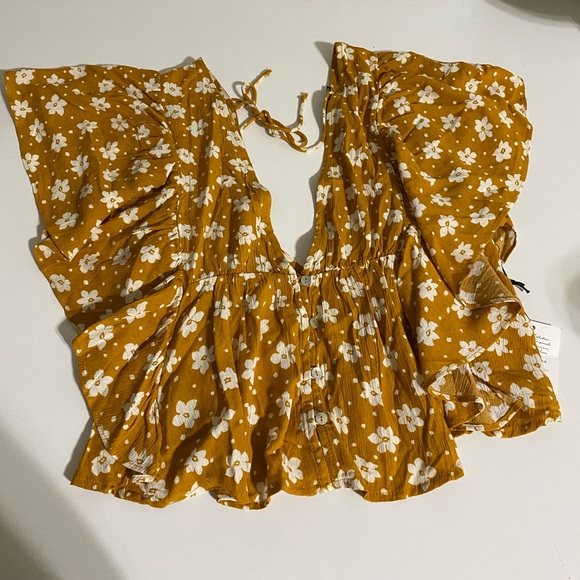 Forever 21 Tops - Floral blouse